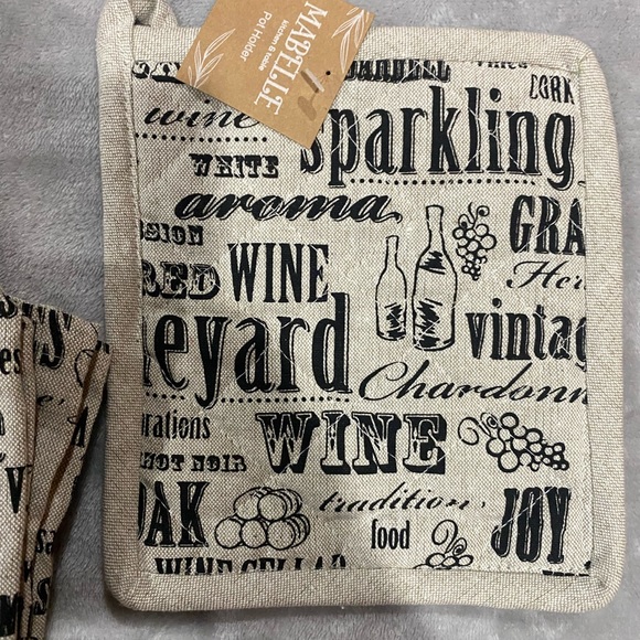 NWT 3pc Wine Kitchen Linen Set - Picture 4 of 4